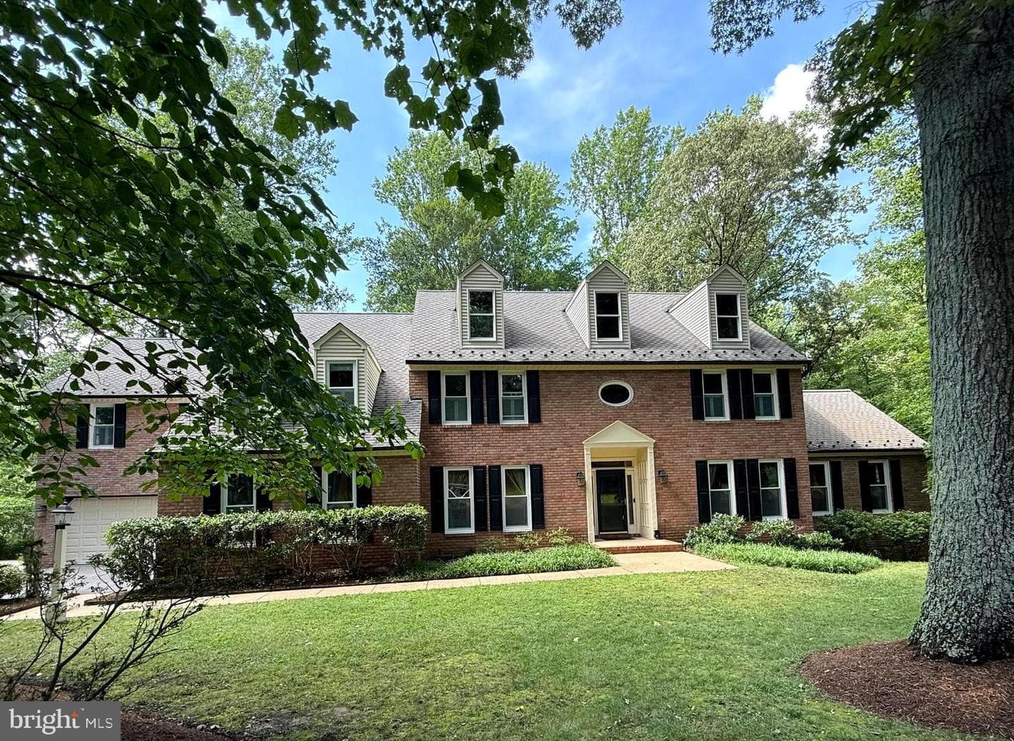 922 Malvern Hill Drive photo 2