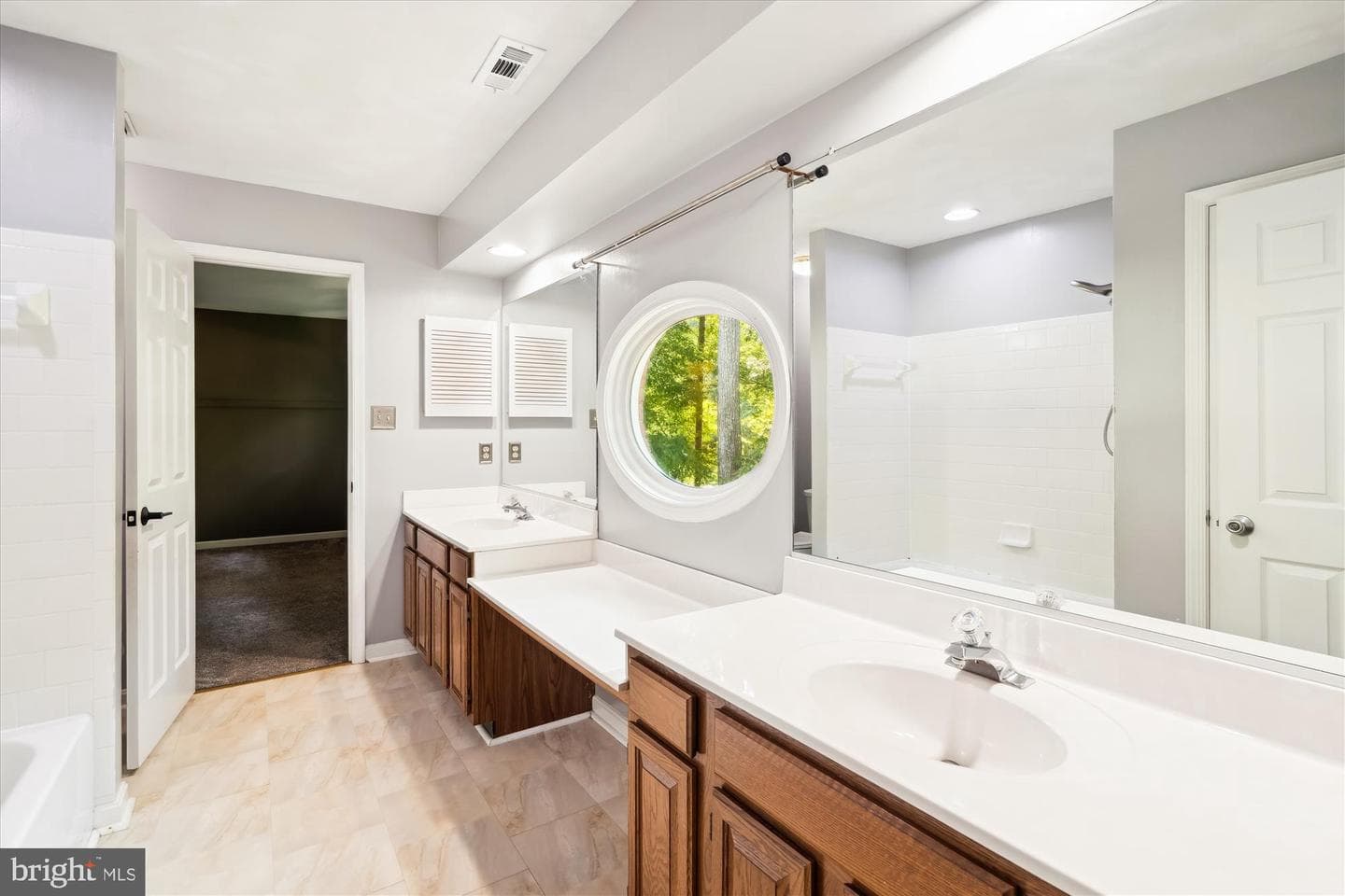 922 Malvern Hill Drive photo 59