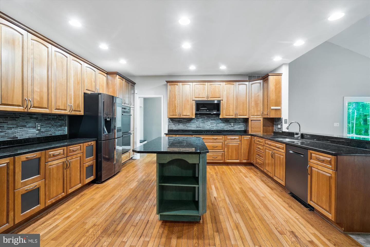 922 Malvern Hill Drive photo 8