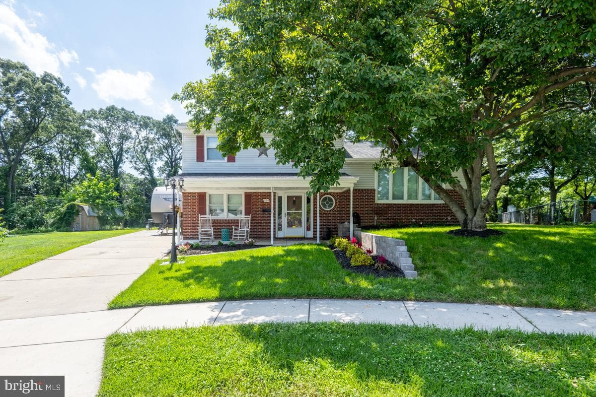 504 Elizabeth Road photo 2