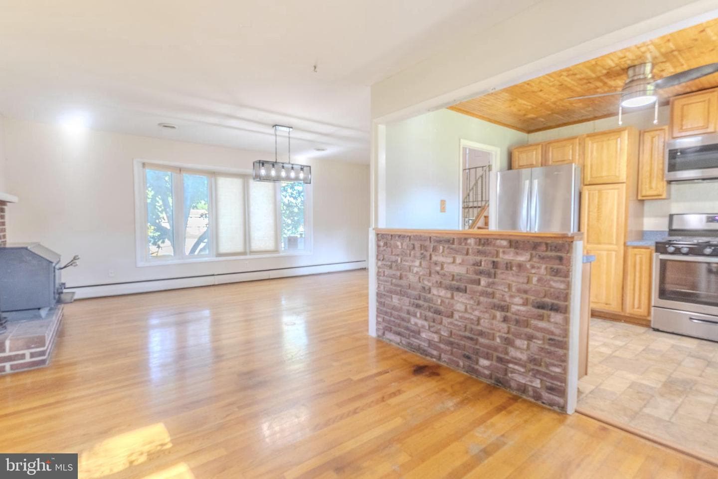504 Elizabeth Road photo 37