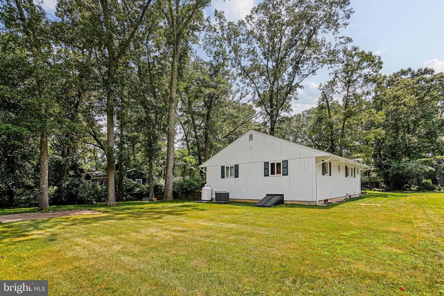 405 Ben Oaks Drive W photo 23