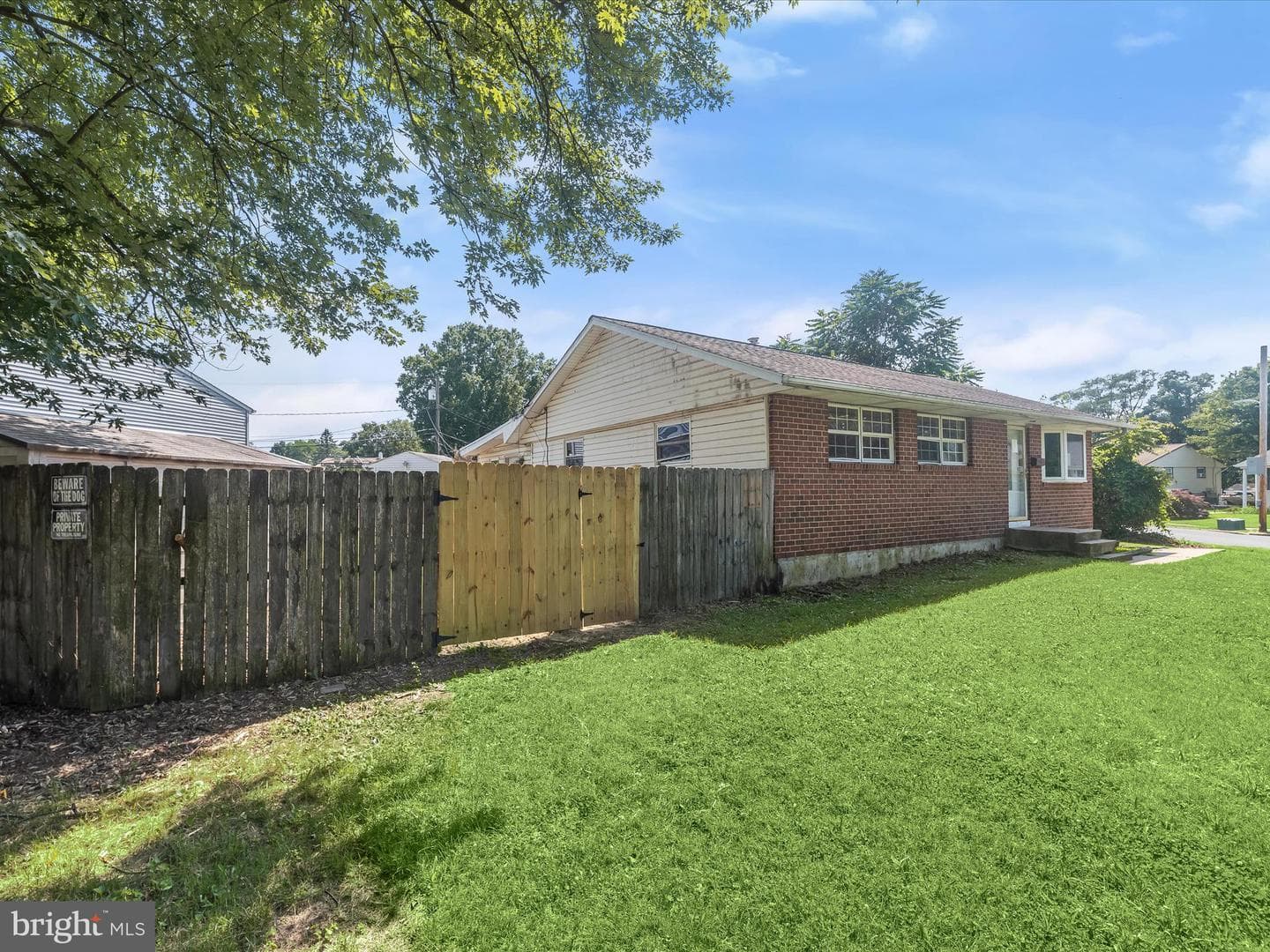 907 Princeton Terrace photo 36