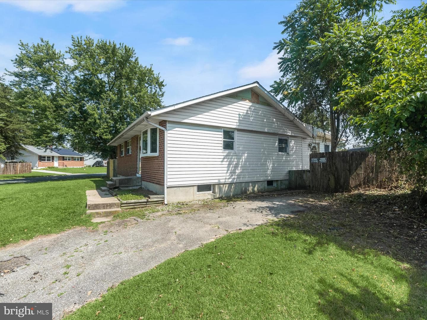 907 Princeton Terrace photo 42