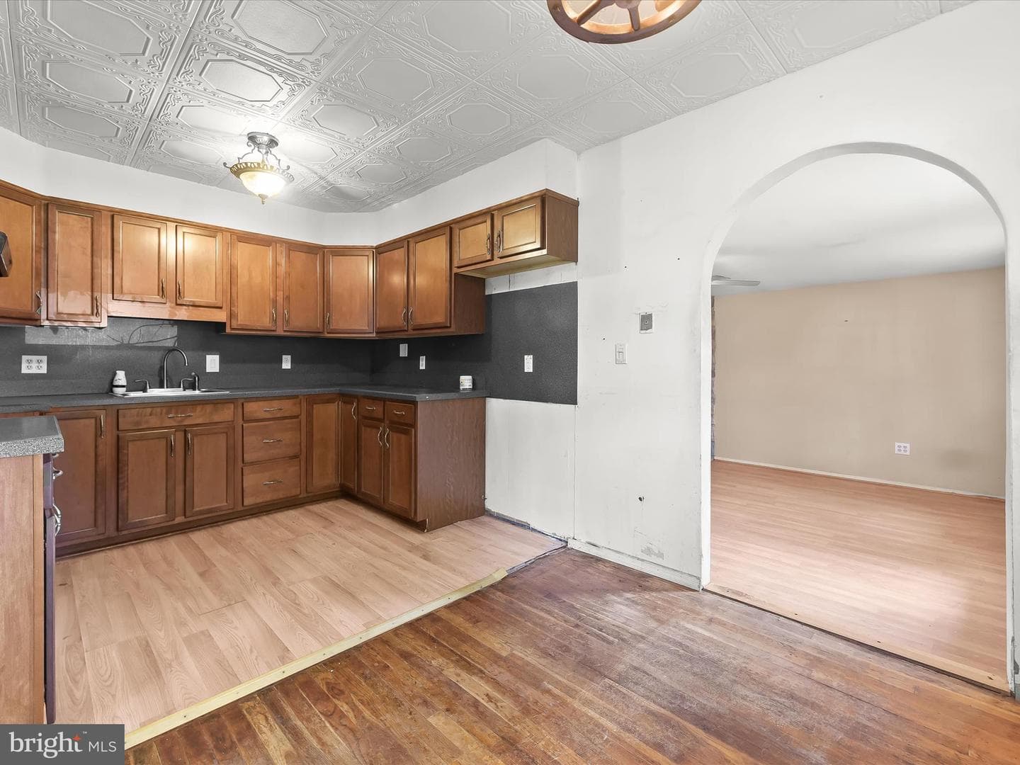 907 Princeton Terrace photo 7