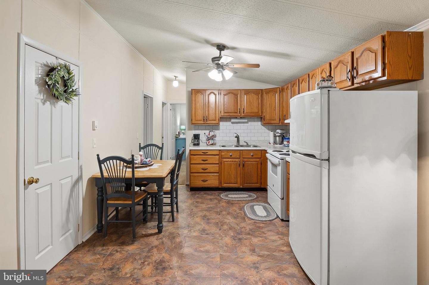 443 New York Avenue photo 10