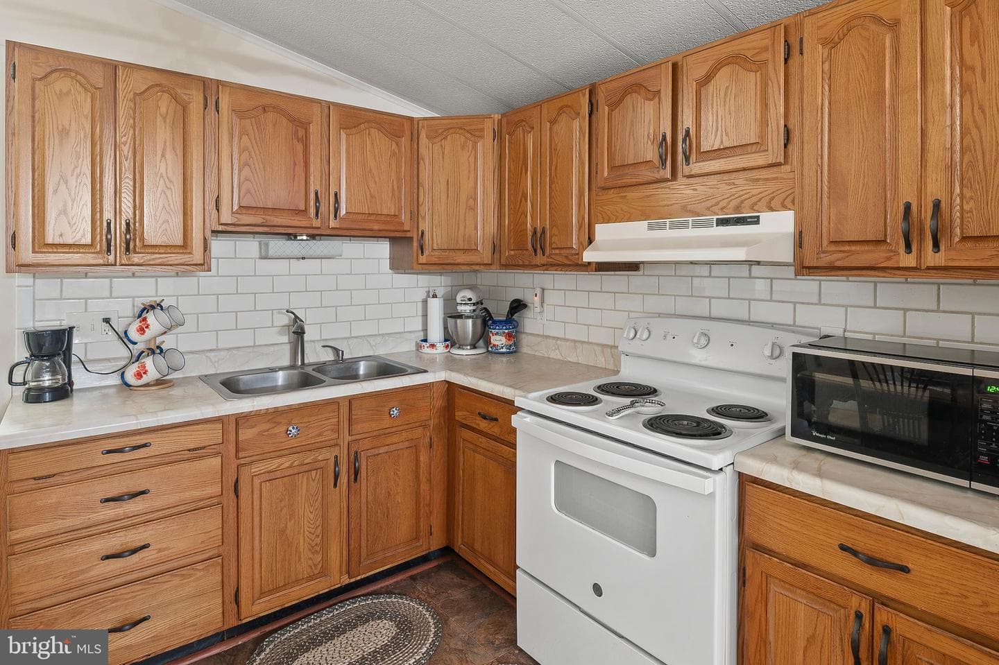 443 New York Avenue photo 12