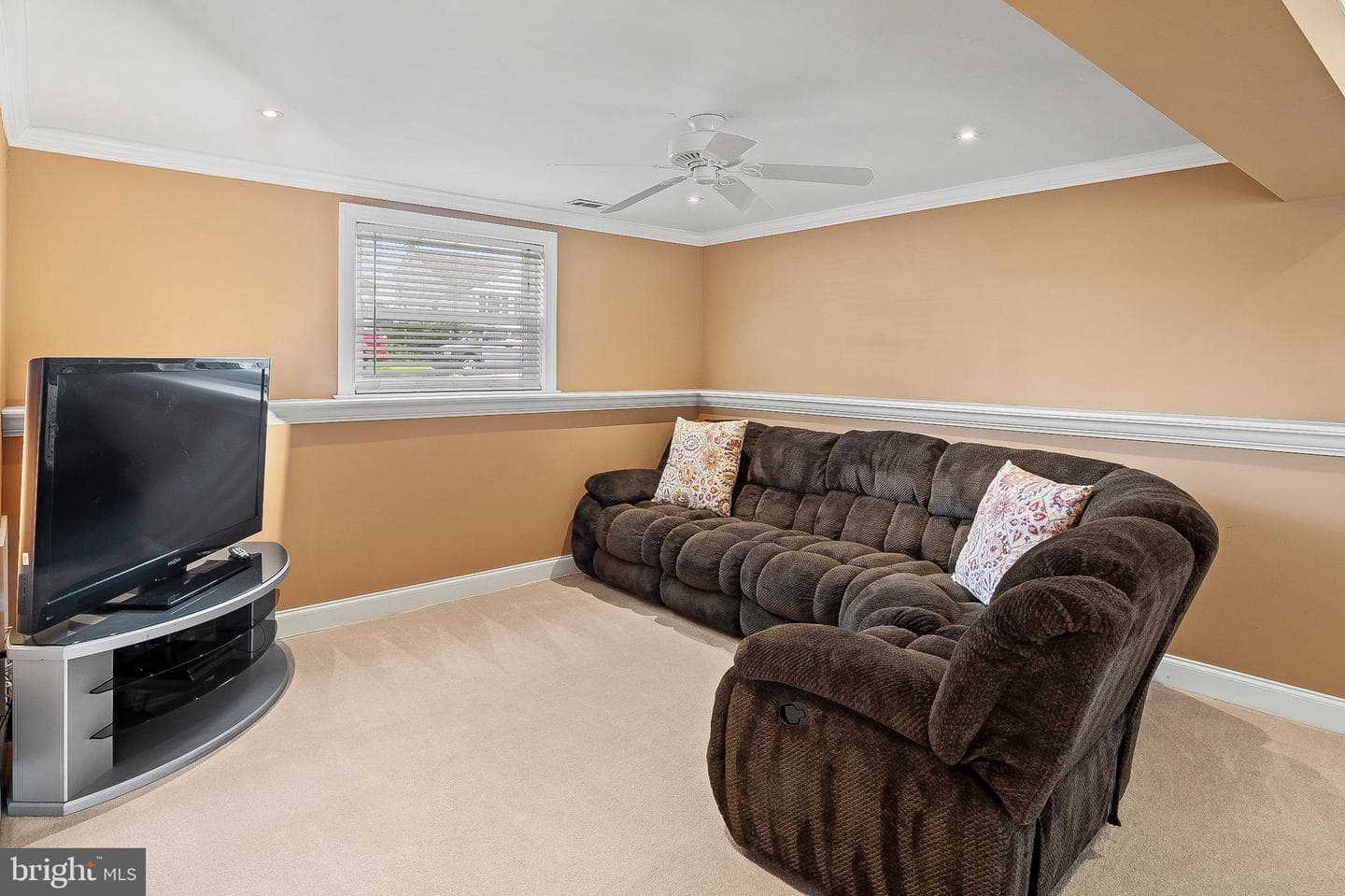 7935 Royal Mint Place photo 17