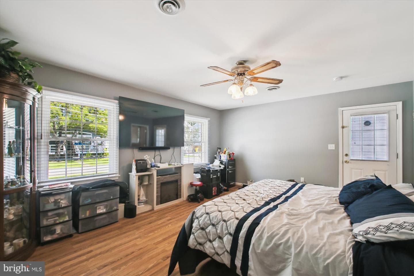 4723 Washington Avenue photo 40