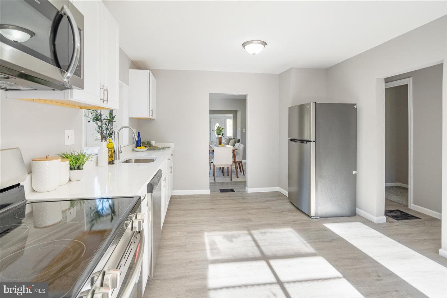 901 Chesterfield Road photo 18