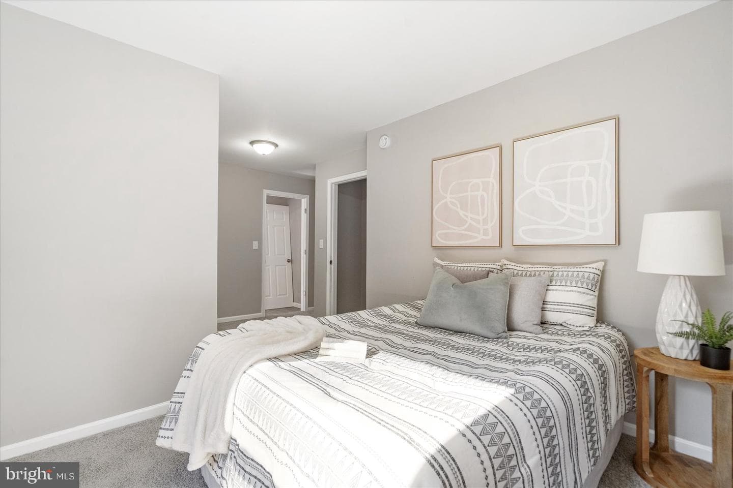 901 Chesterfield Road photo 21