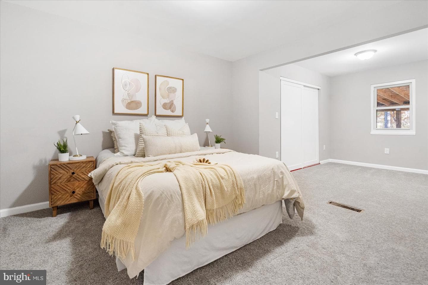 901 Chesterfield Road photo 25