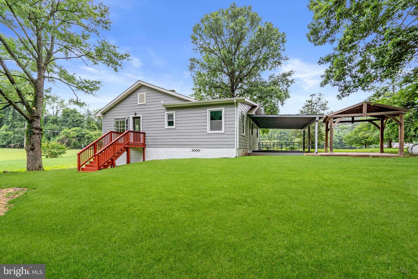 901 Chesterfield Road photo 54