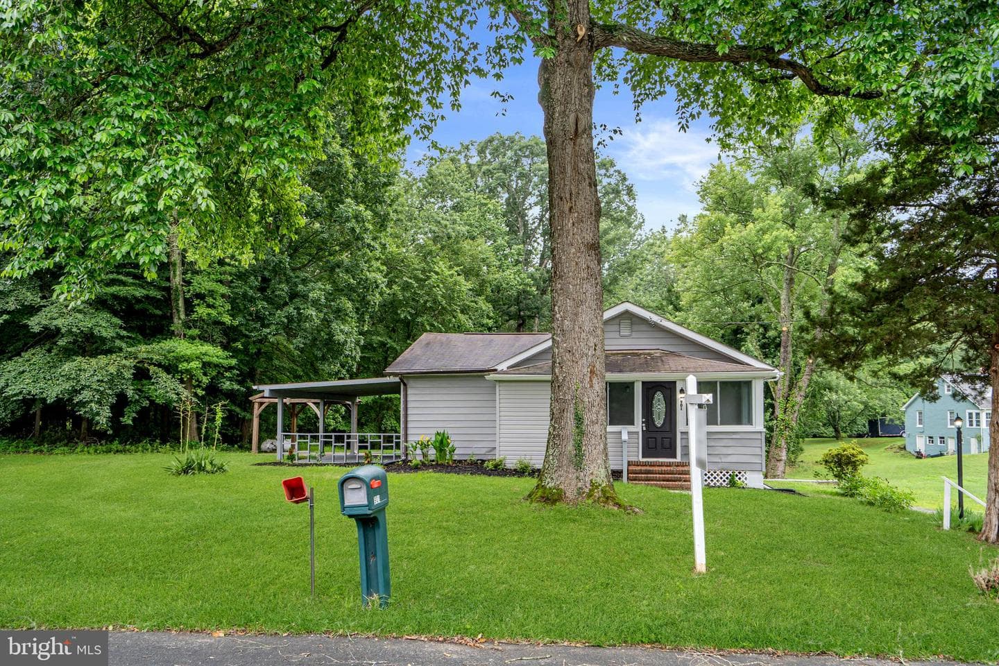 901 Chesterfield Road photo 60