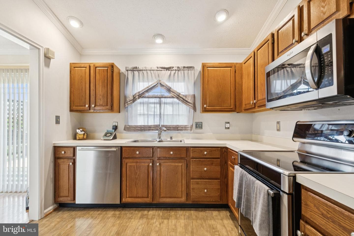 7850 Golden Pine Circle photo 18