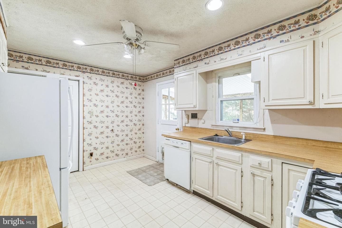 764 224th Street photo 4