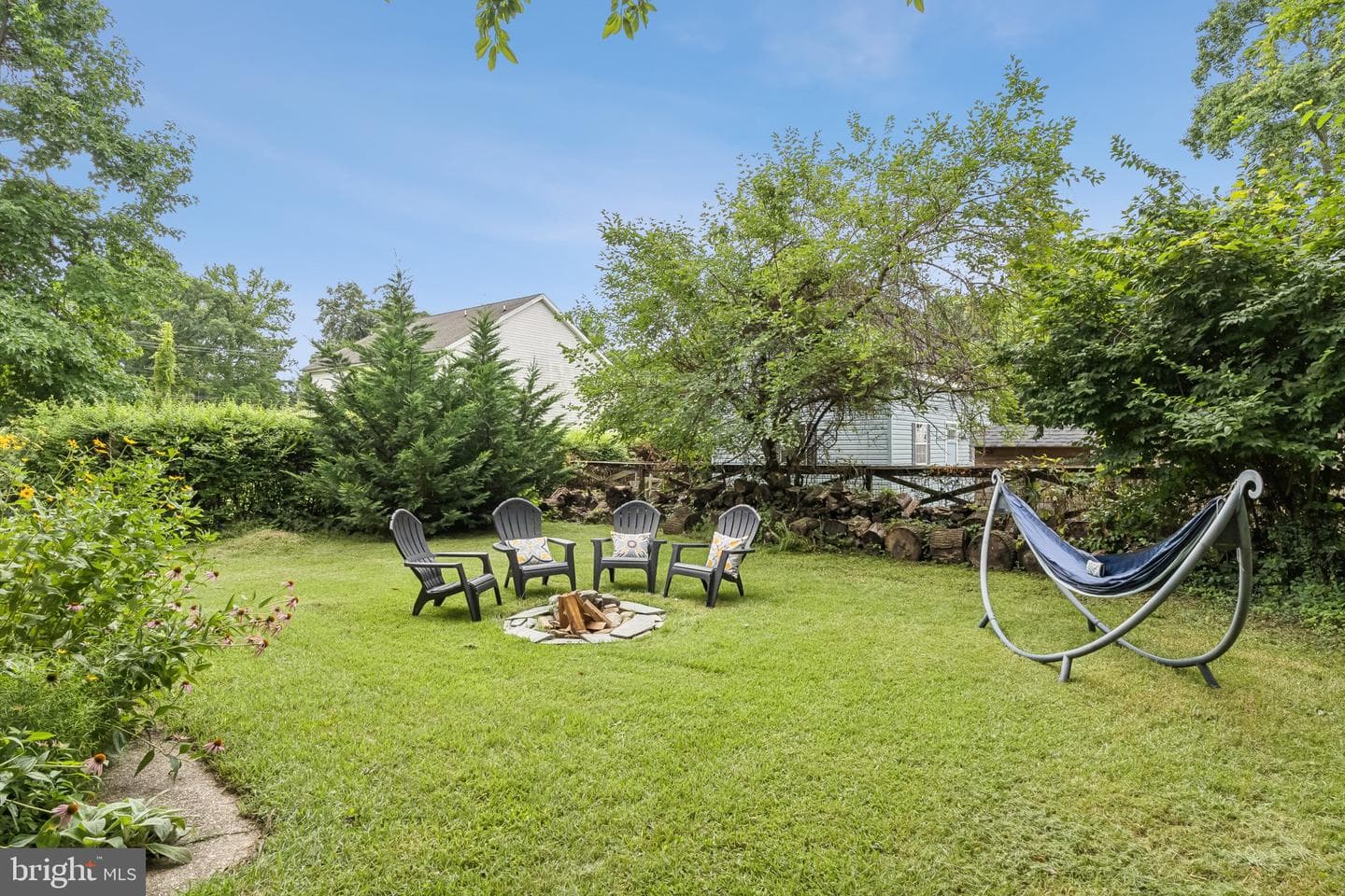 1359 Linden Avenue photo 23