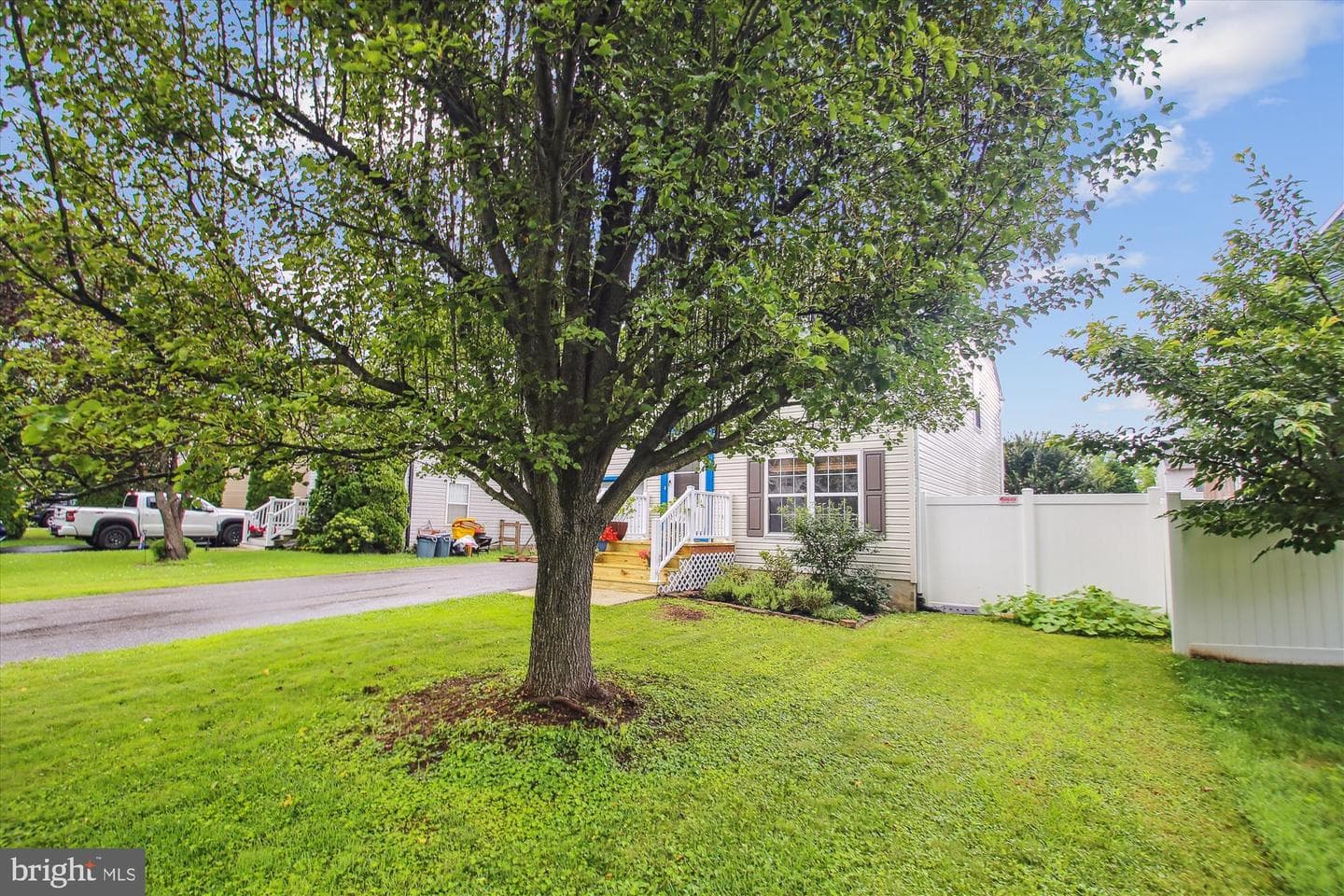 7713 West Drive photo 4