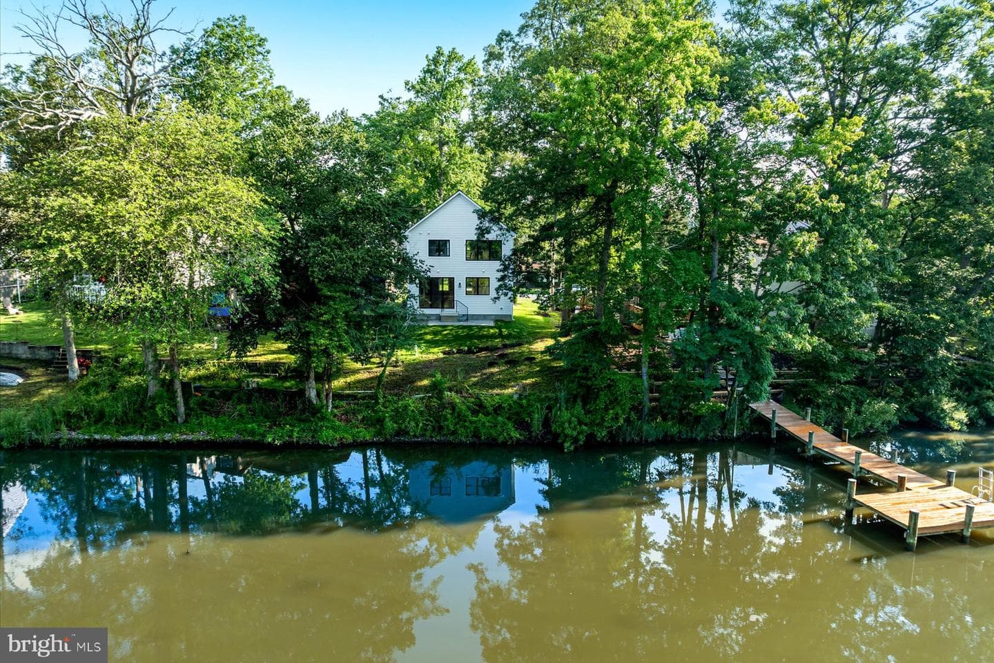 2054 Shore Drive photo 1