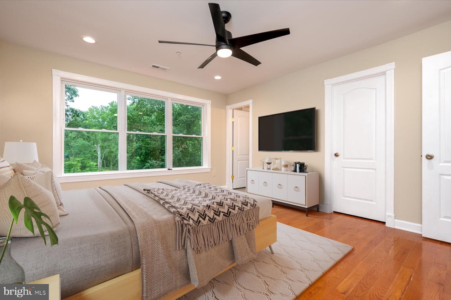 2054 Shore Drive photo 17