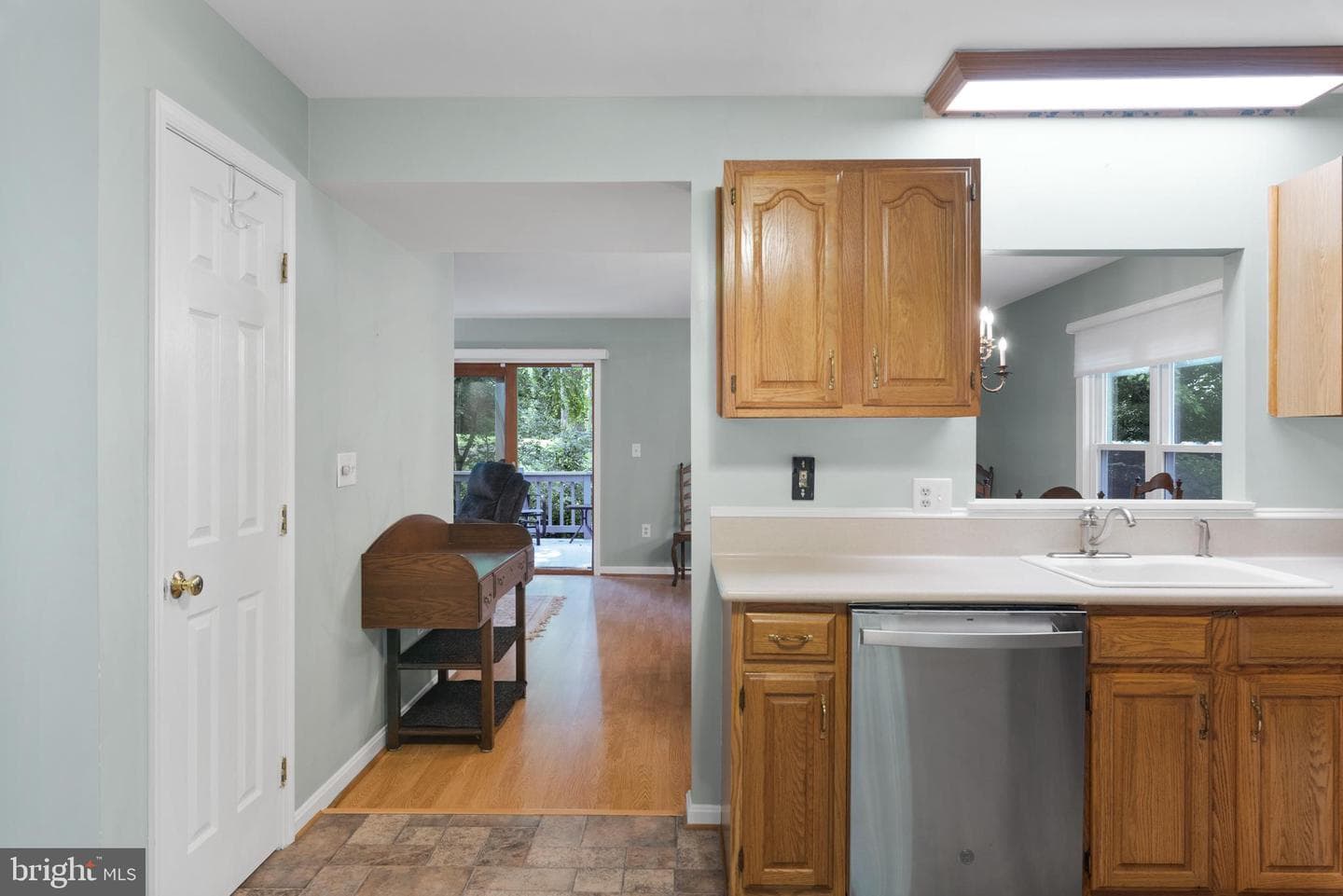 852 Birch Trail photo 8