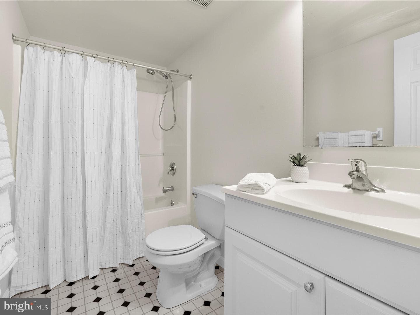 3618 Calvert Street photo 28