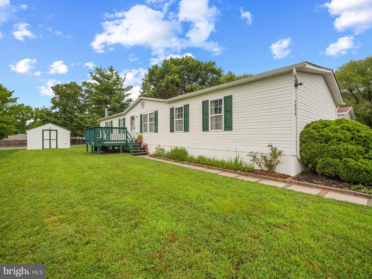 1606 Colesbury Pl photo 3
