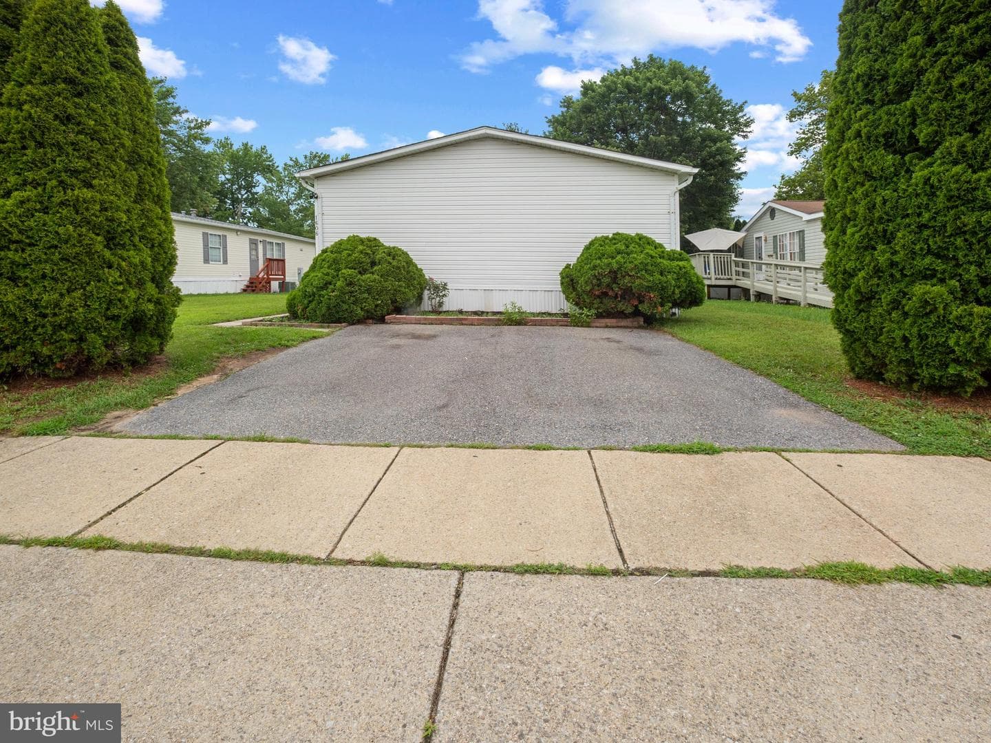 1606 Colesbury Pl photo 4
