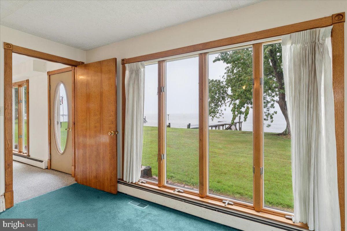 6047 Melbourne Avenue photo 12