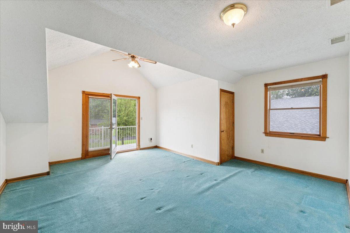 6047 Melbourne Avenue photo 34