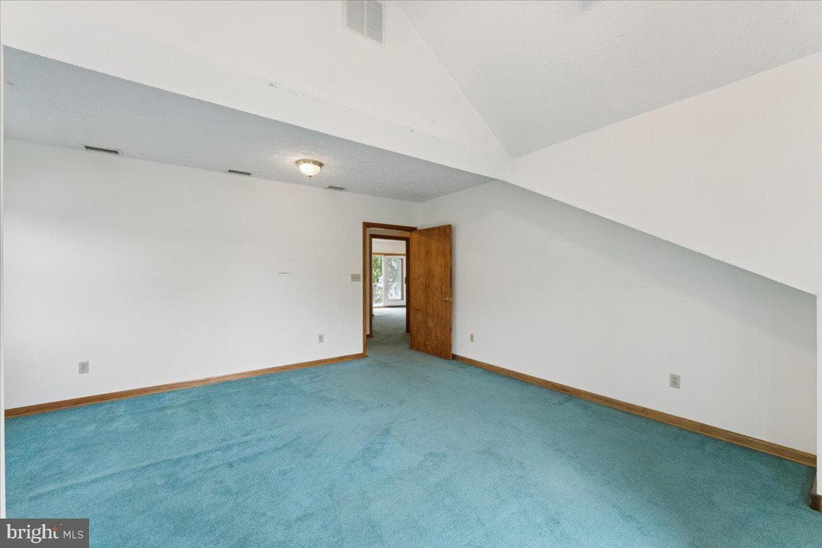 6047 Melbourne Avenue photo 43