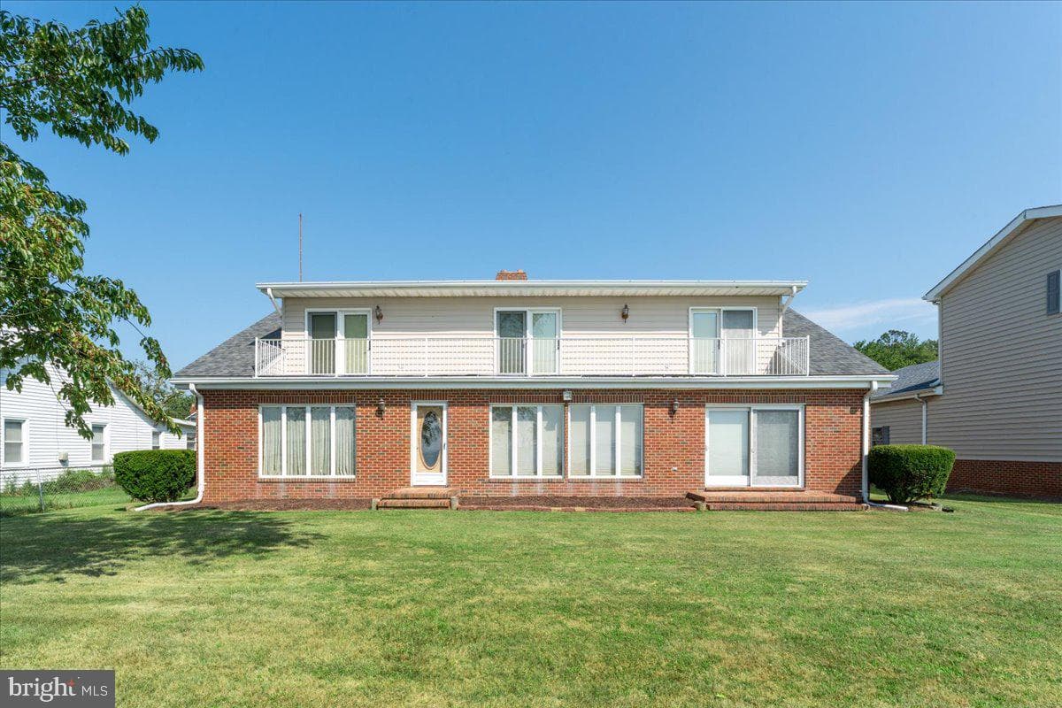 6047 Melbourne Avenue photo 8