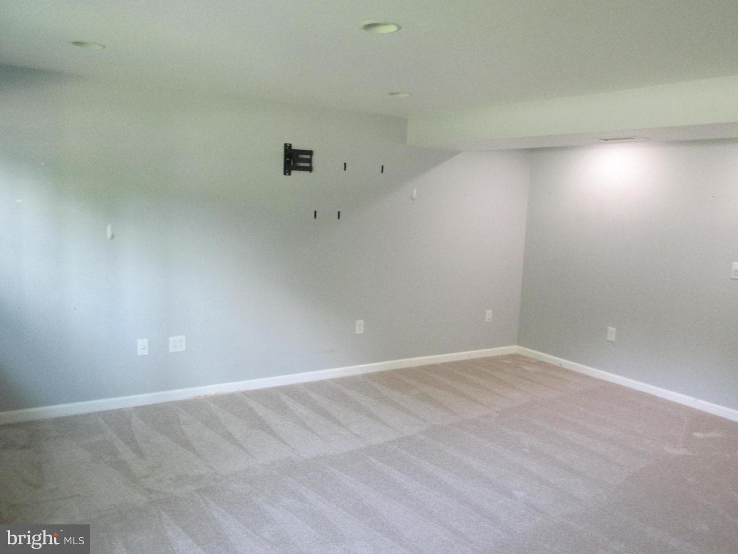 283 Riverdale Road photo 17