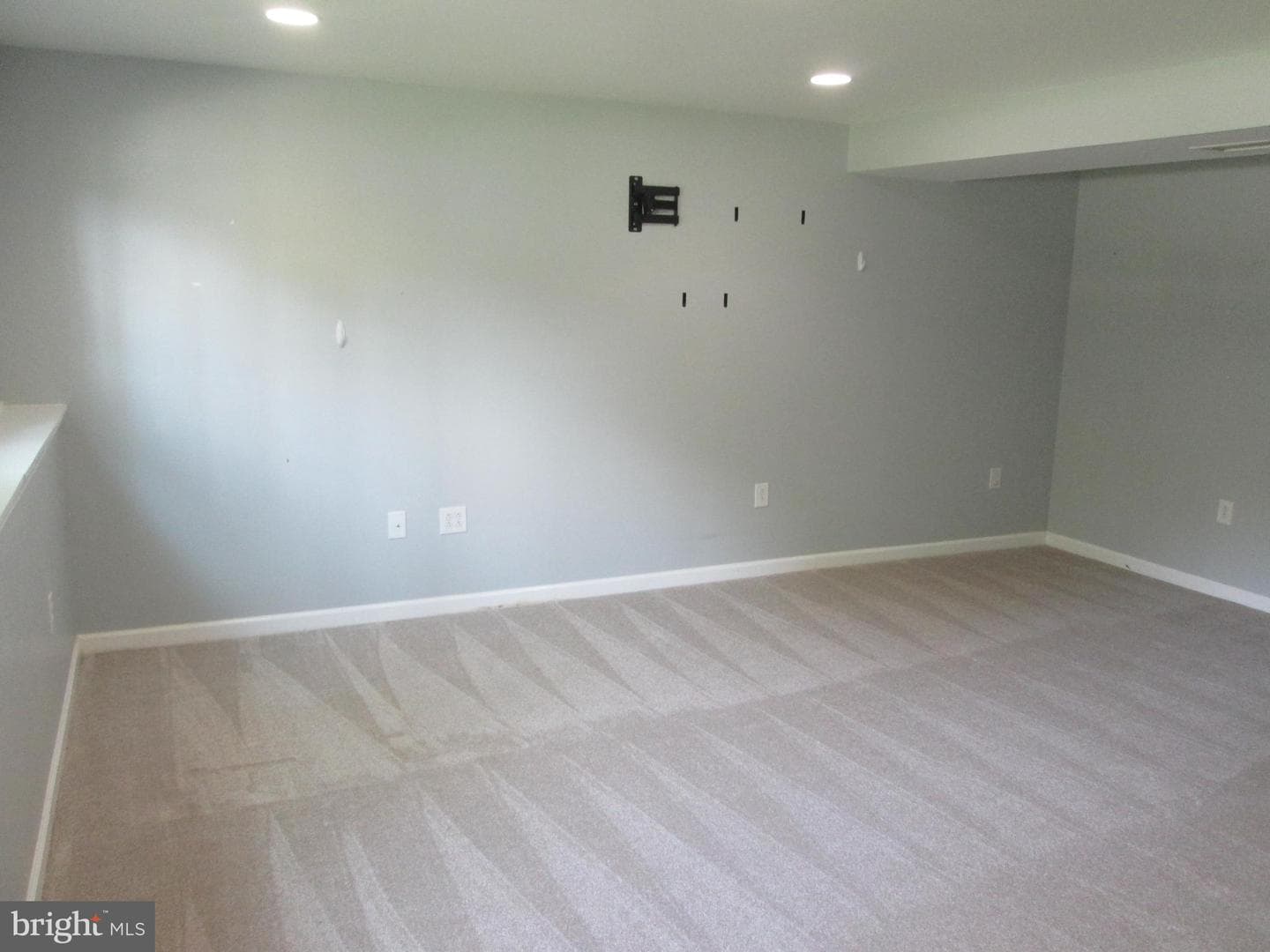 283 Riverdale Road photo 22