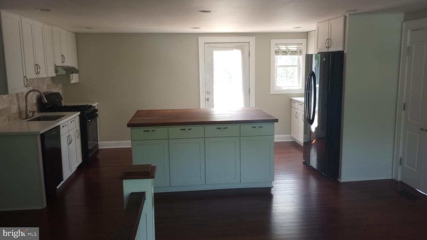 283 Riverdale Road photo 9