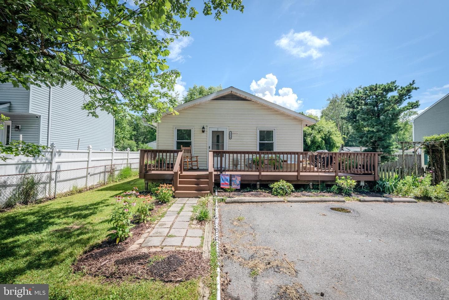 1179 Maple Avenue photo 18