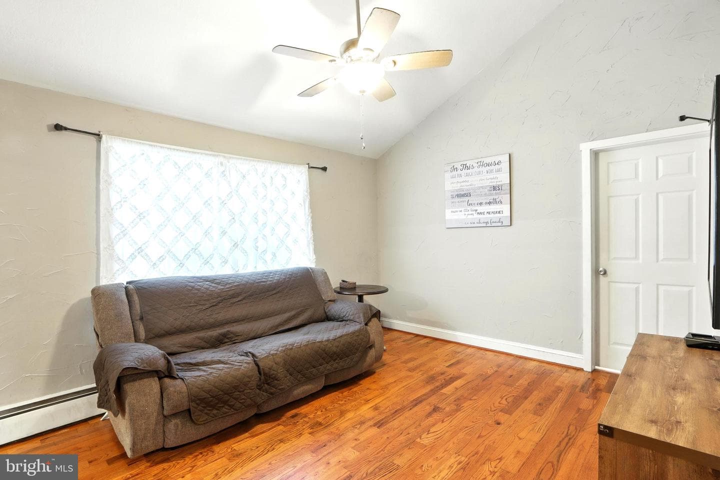 8402 Lynn Circle photo 6