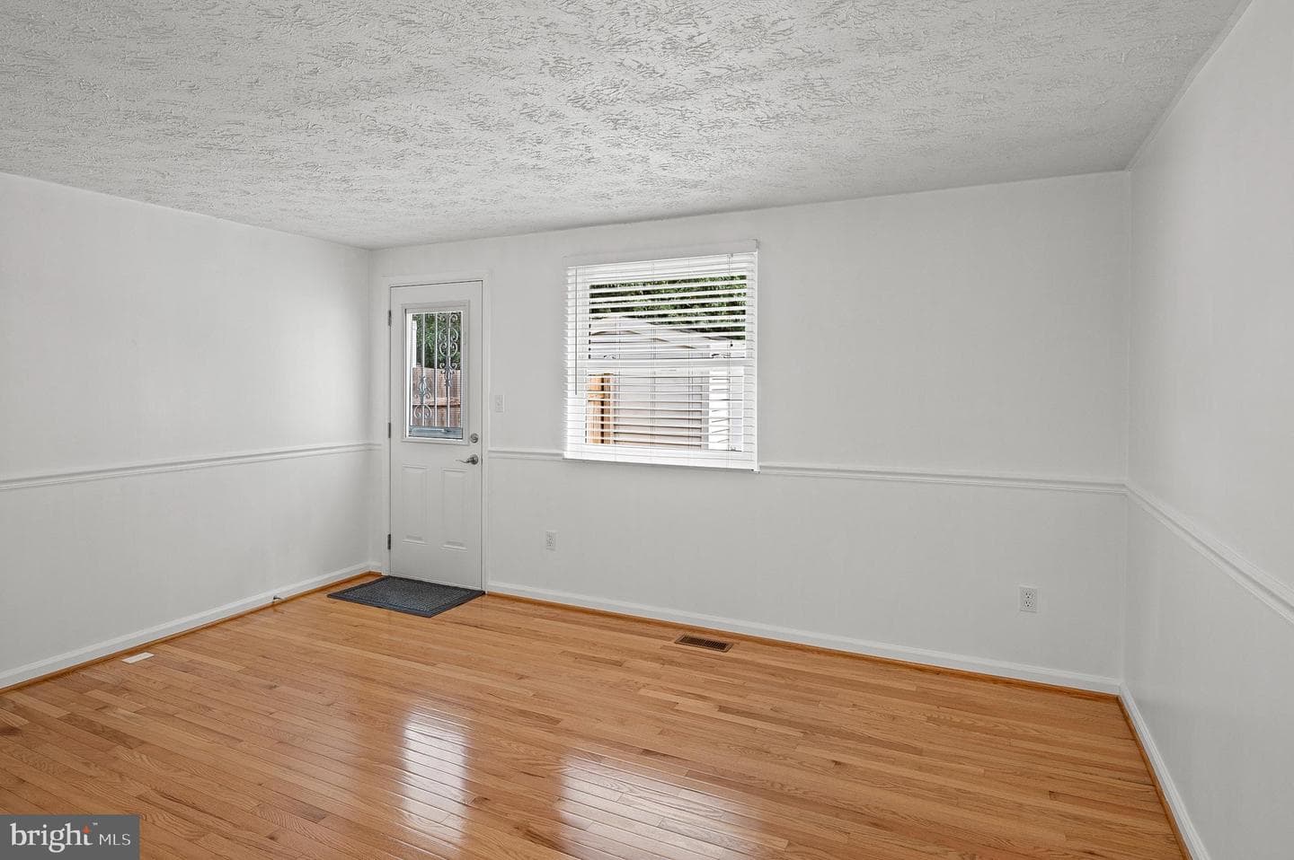 8059 Wolsey Court photo 10
