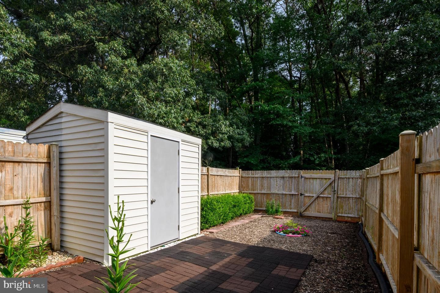8059 Wolsey Court photo 28