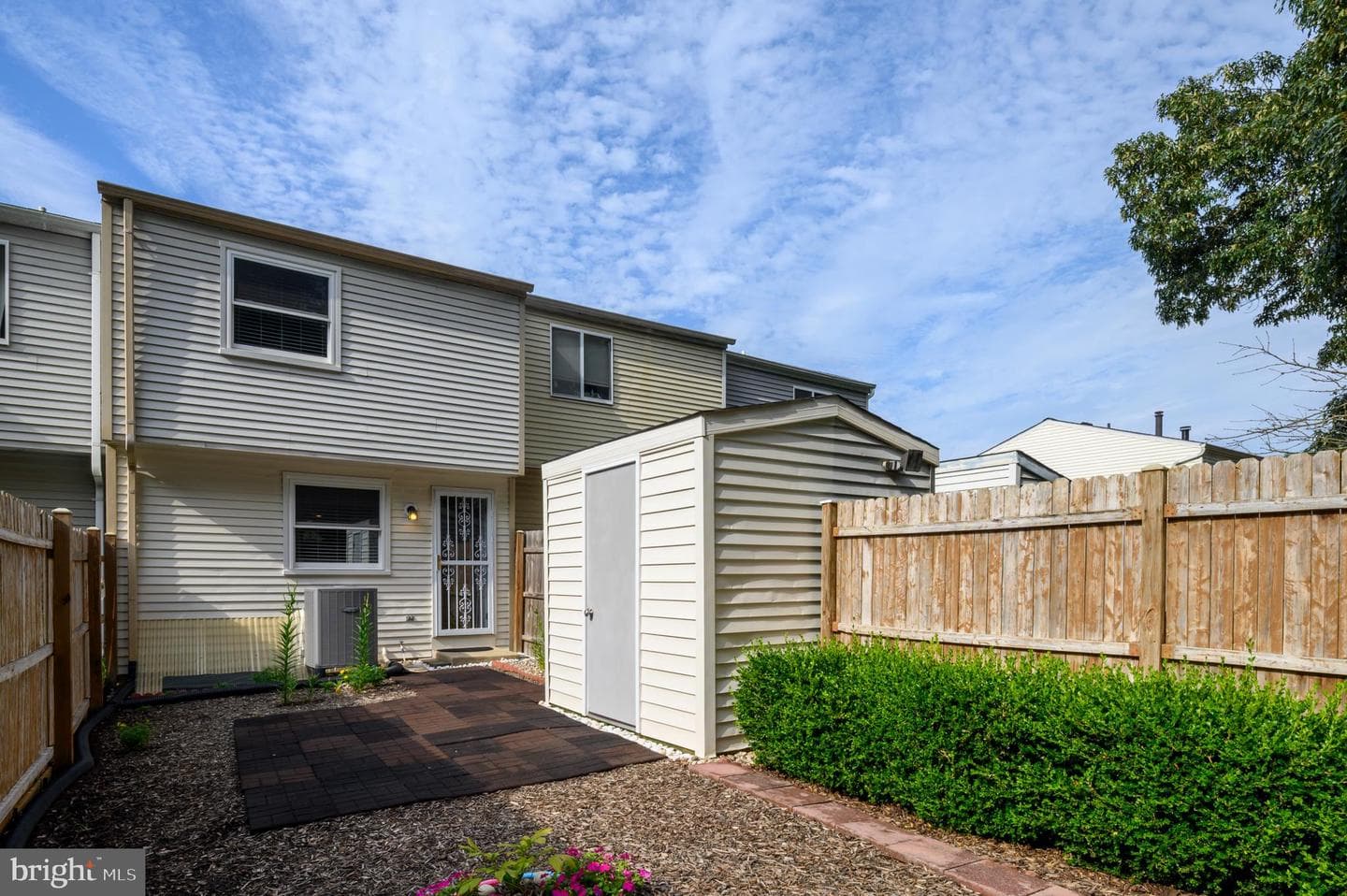 8059 Wolsey Court photo 29