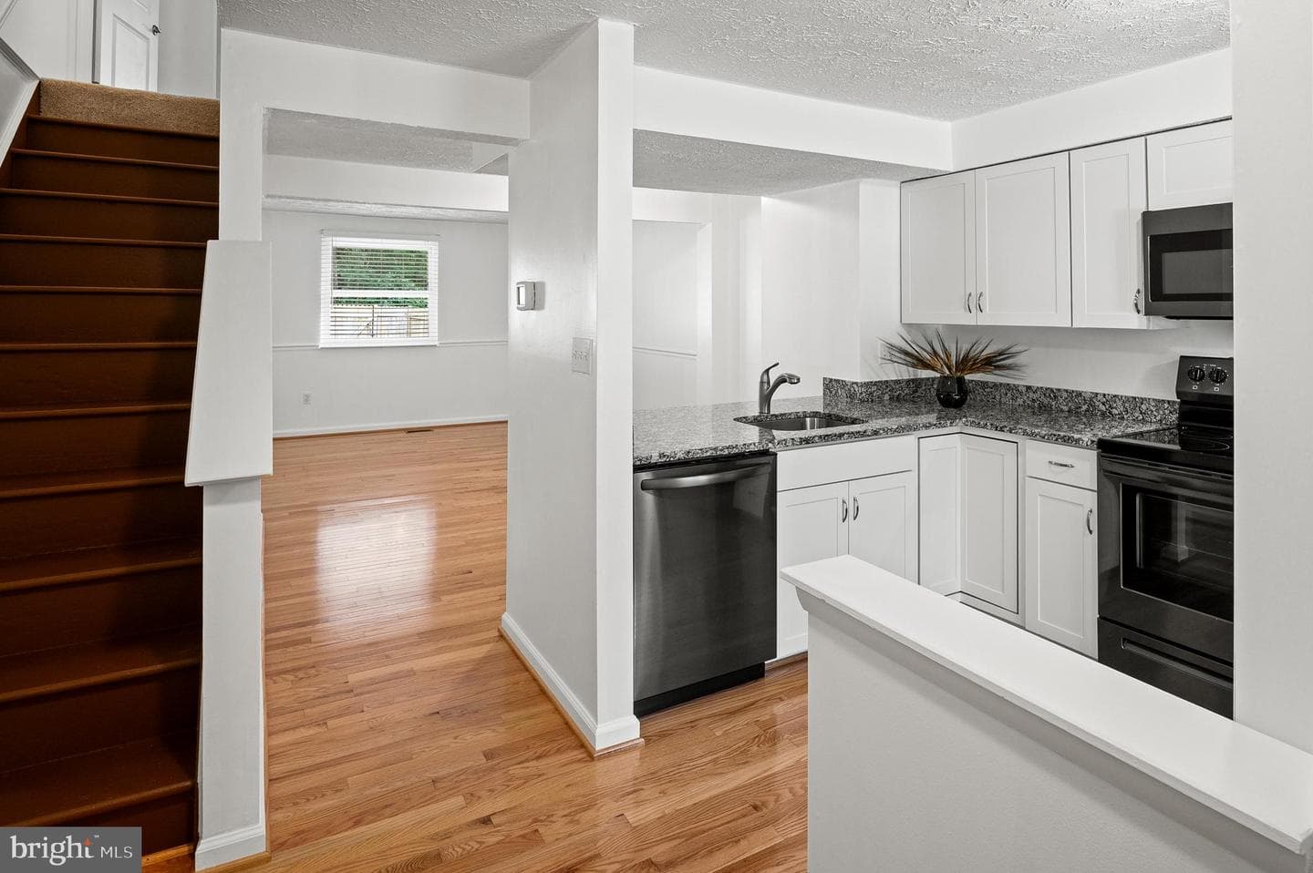 8059 Wolsey Court photo 5