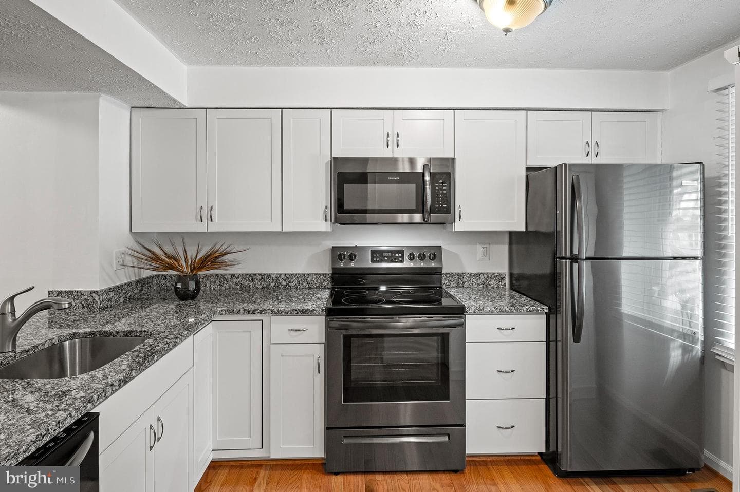 8059 Wolsey Court photo 6