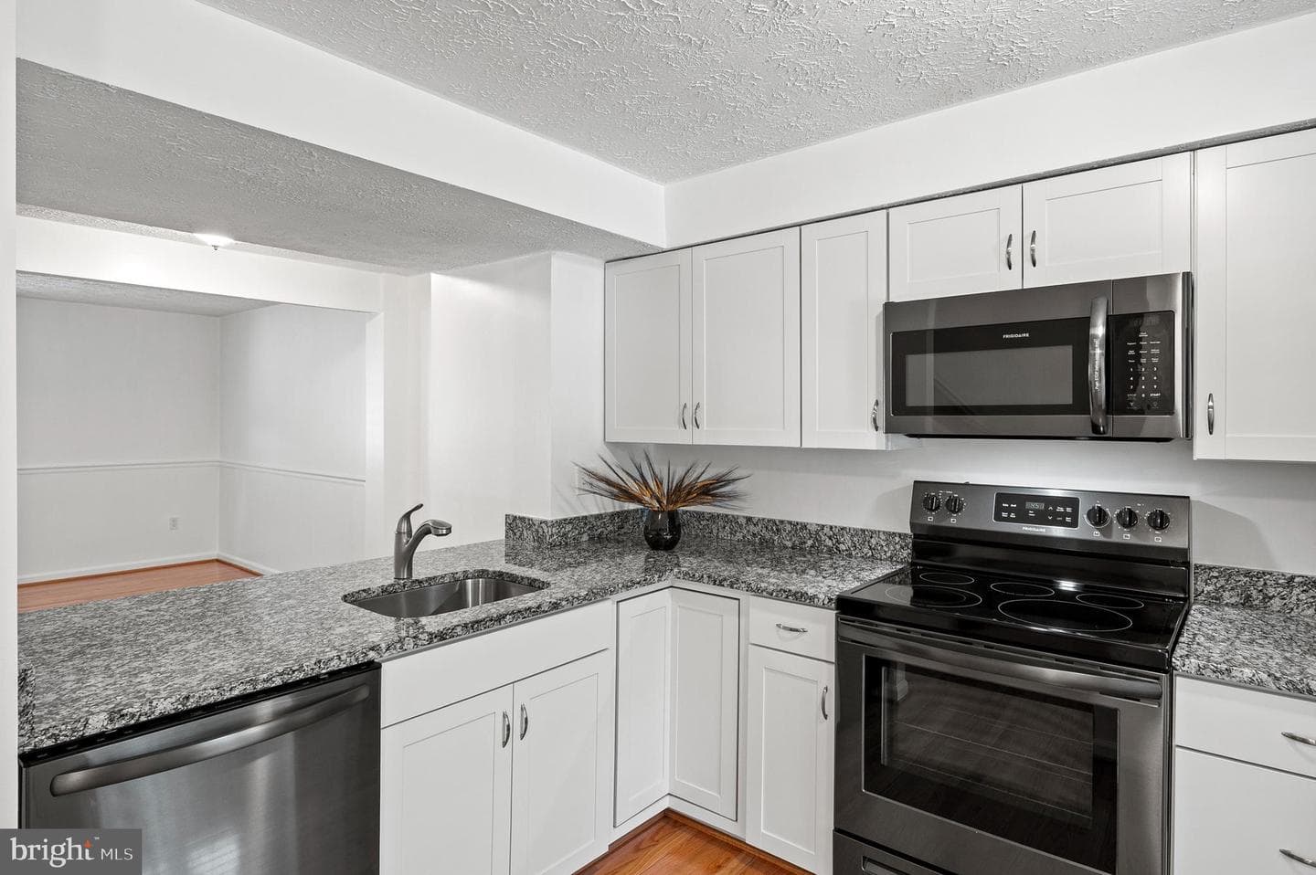 8059 Wolsey Court photo 7