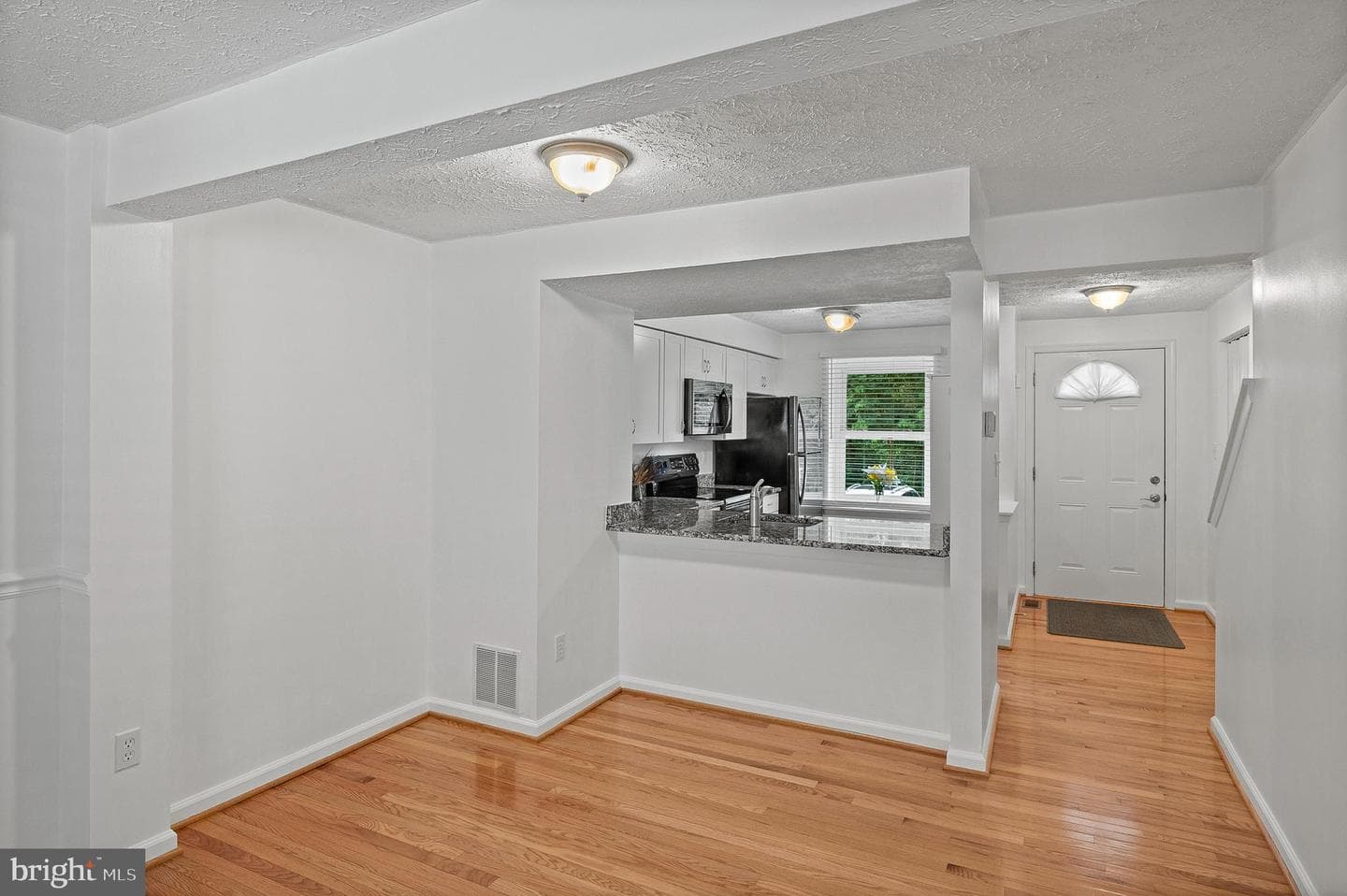 8059 Wolsey Court photo 8