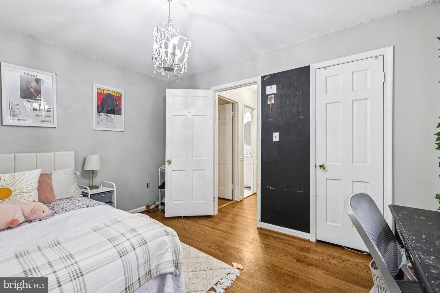1602 Farnborn Street photo 18