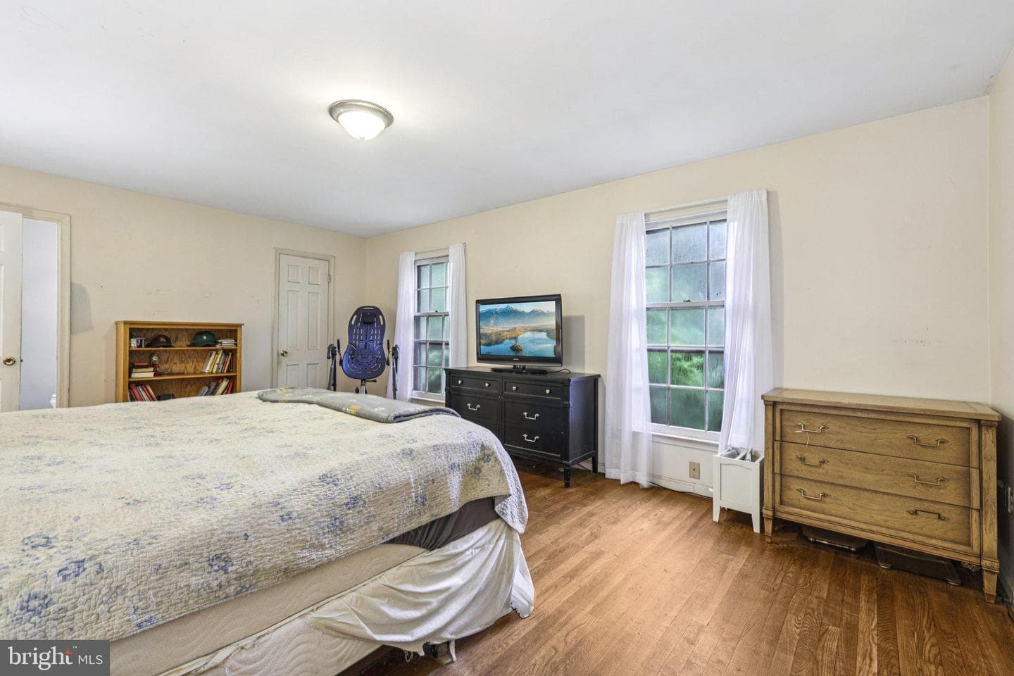 1602 Farnborn Street photo 22