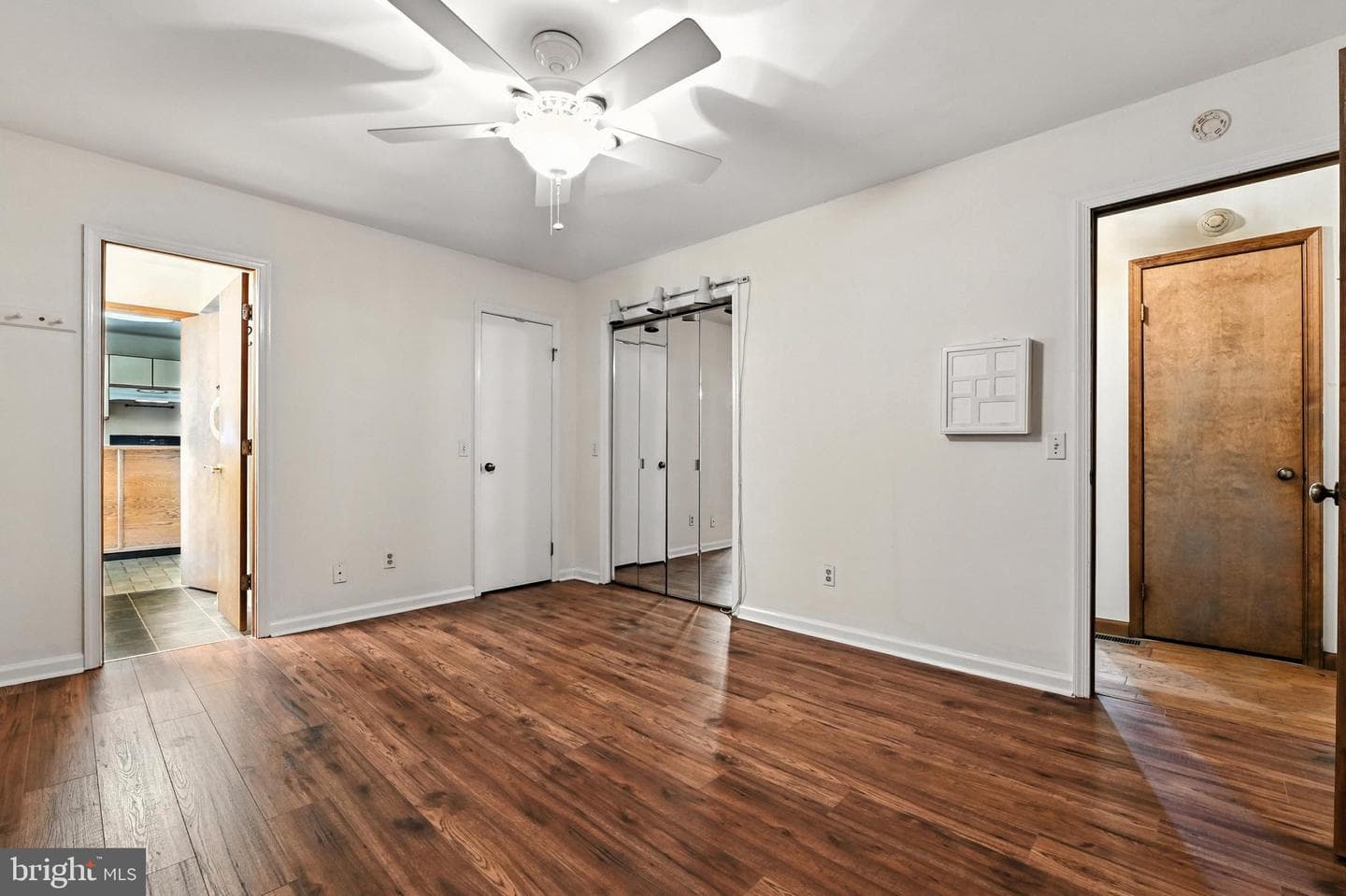 5609 Bay Breeze Court photo 33