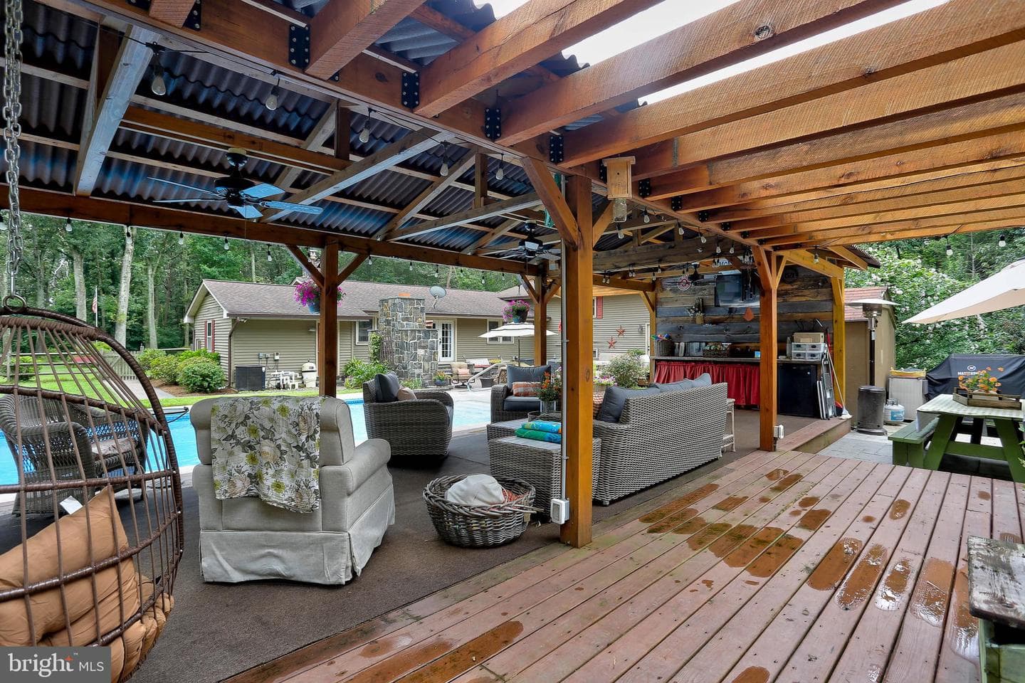 210 Pinewood Drive photo 10
