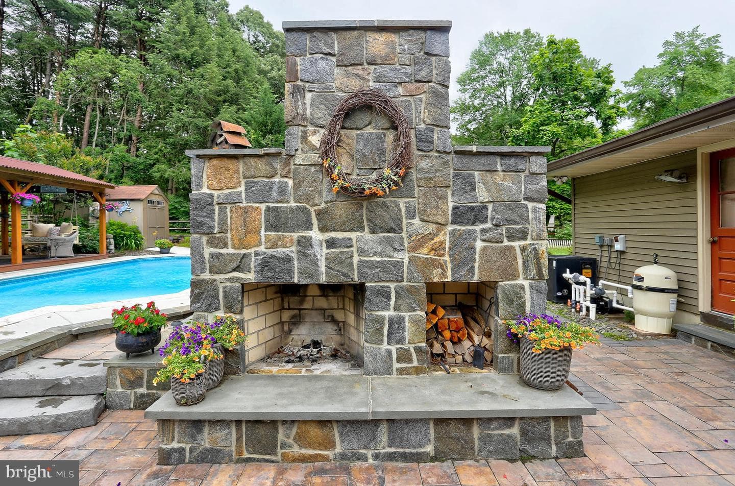 210 Pinewood Drive photo 14