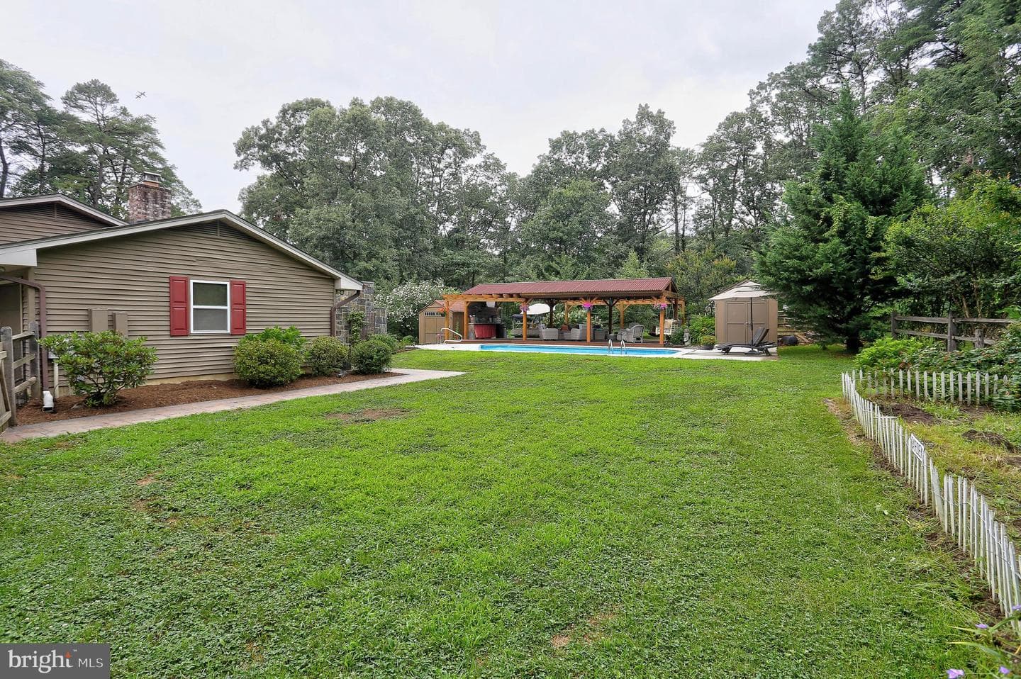 210 Pinewood Drive photo 54